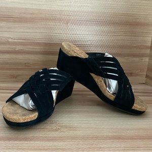 UGG Lilah Black Wedge Sandal Size 8 EU / 39 Suede Leather Cork Slides Australia